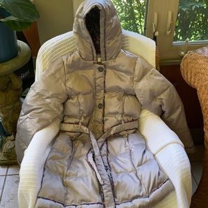 Girls size 14 (L)mid length winter puffer coat with hood Silver w/ floral lining